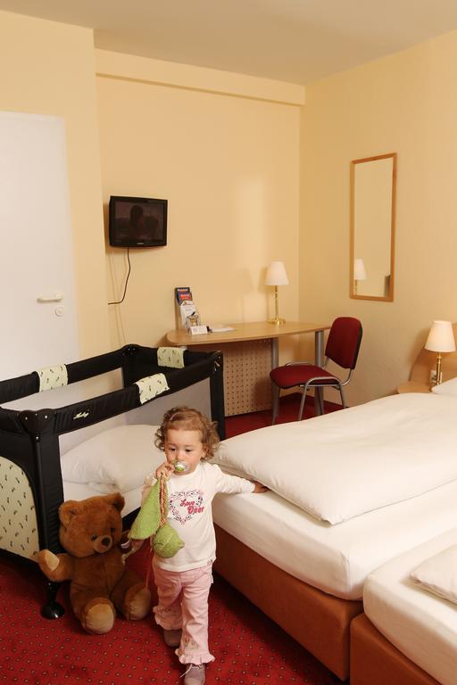 Comfort Garni Stadtzentrum Hotel Bielefeld Bagian luar foto