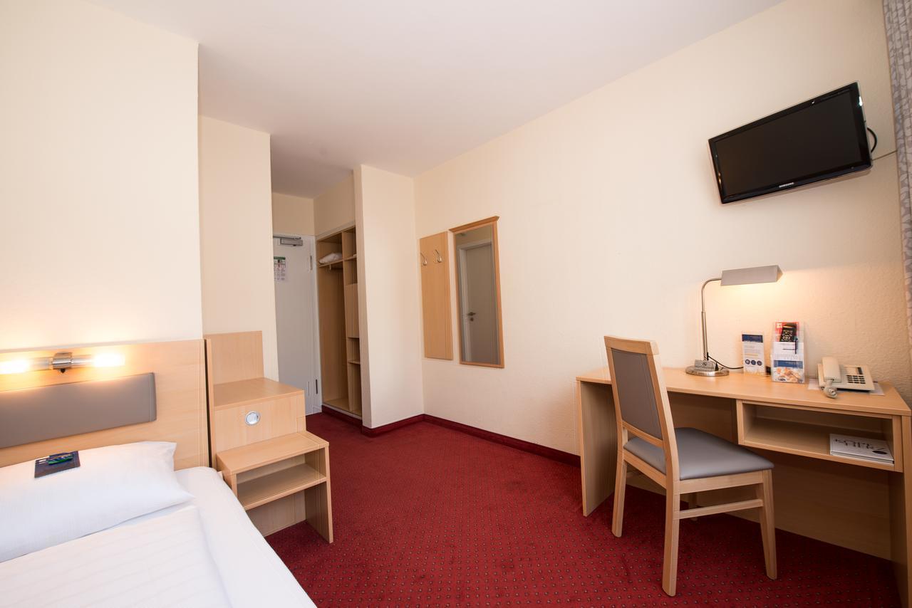 Comfort Garni Stadtzentrum Hotel Bielefeld Bagian luar foto