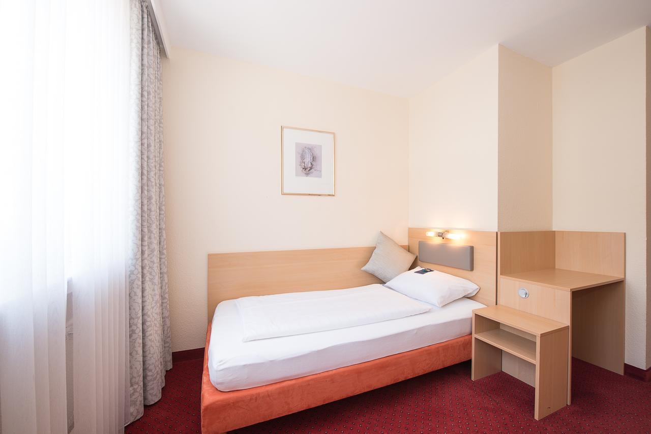 Comfort Garni Stadtzentrum Hotel Bielefeld Bagian luar foto