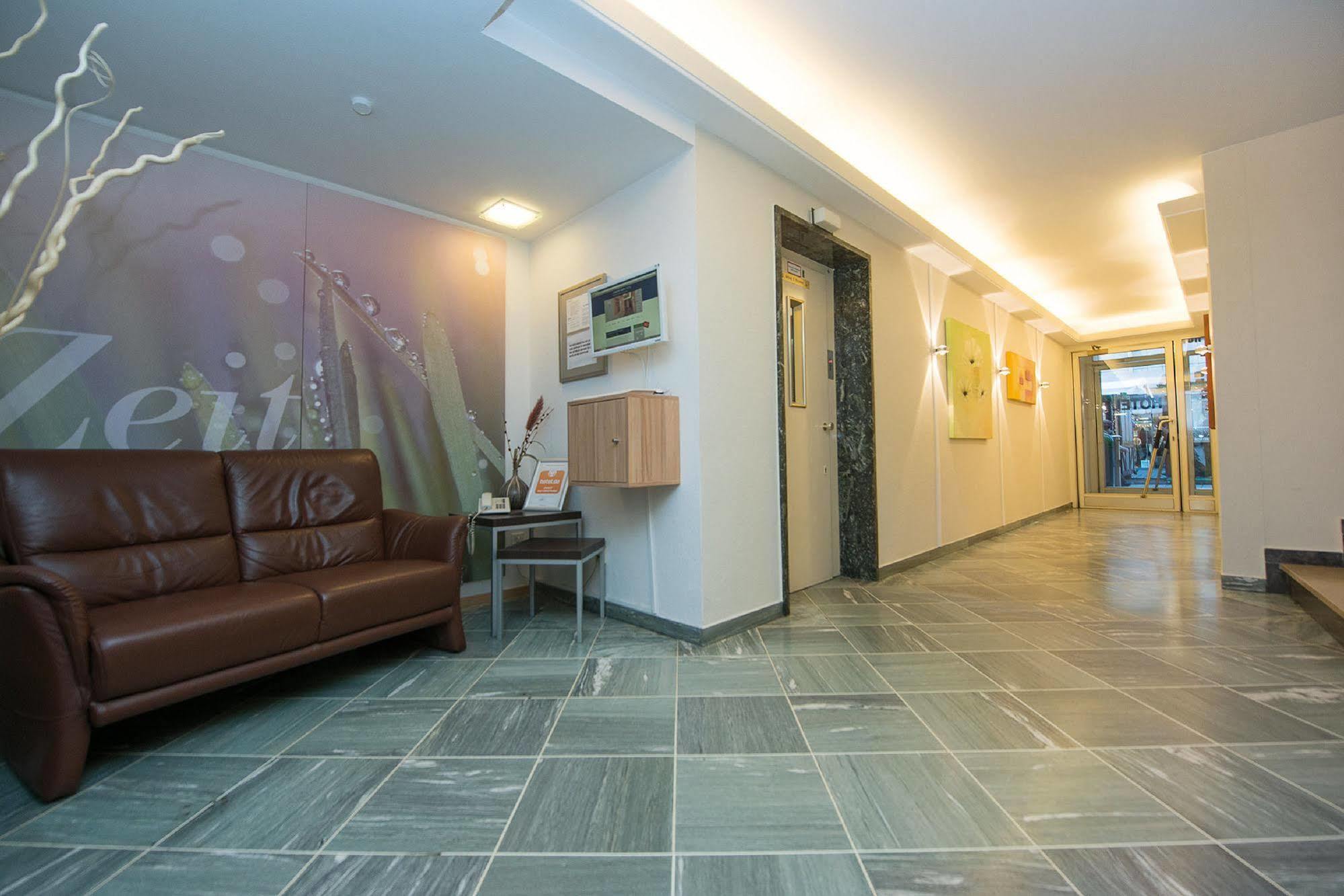 Comfort Garni Stadtzentrum Hotel Bielefeld Bagian luar foto