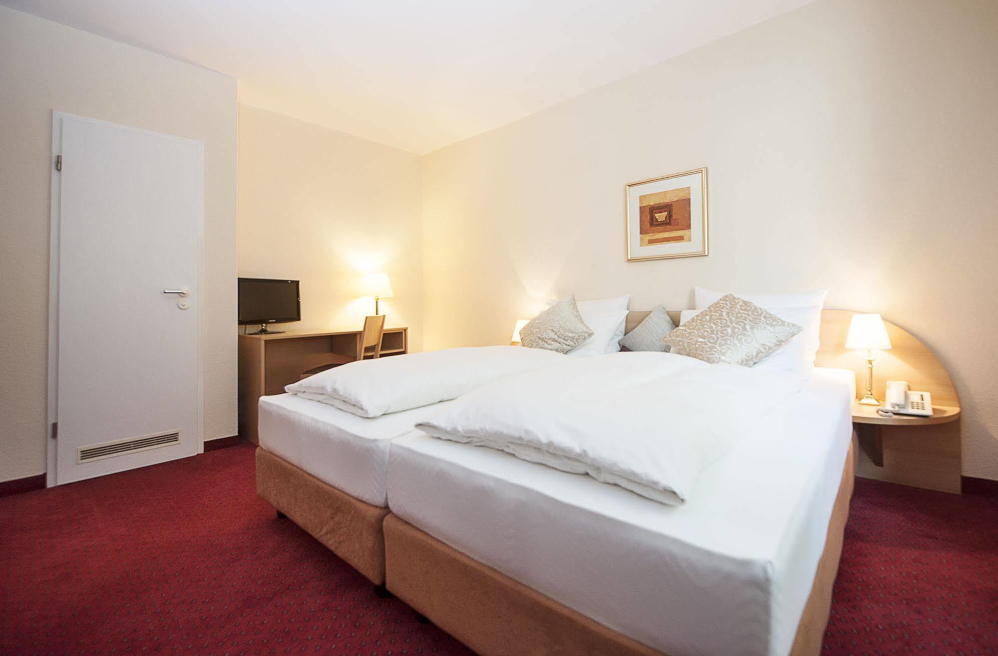 Comfort Garni Stadtzentrum Hotel Bielefeld Bagian luar foto